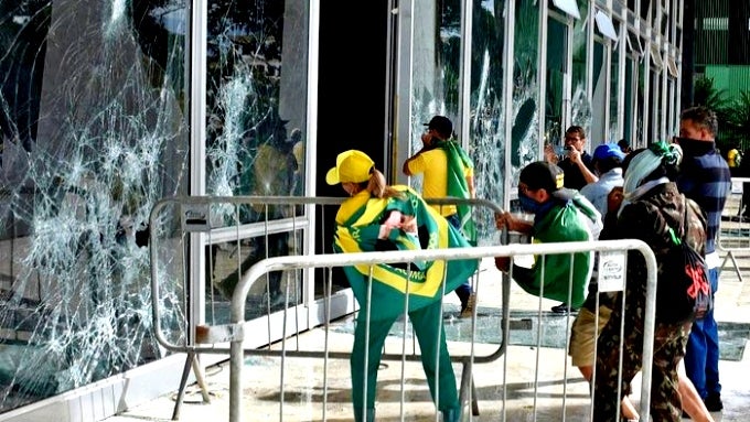 Imagem de PCP condena «atos de caráter golpista» e expressa solidariedade com Lula