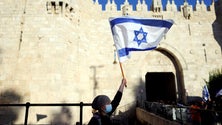 Imagem de Israel testa com sucesso novo sistema laser de defesa antimísseis