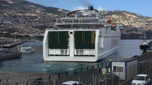Imagem de Passageiros queixam-se da falta de condições do ferry