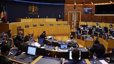 Imagem de Deputados dão prioridade nas vacinas (vídeo)