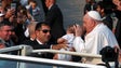Imagem de Duzentas mil pessoas recebem o Papa no Santuário de Fátima