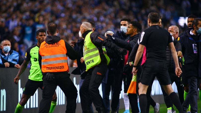 Imagem de FC Porto recorre do castigo de dois jogos de interdição do Estádio do Dragão