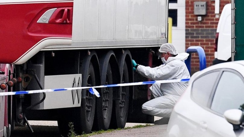 Detidos em França considerados culpados no caso dos 39 mortos em camião no Reino Unido