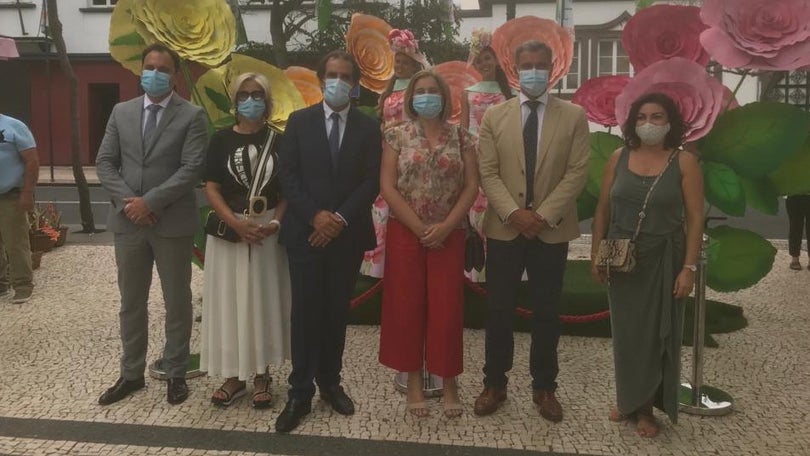 Imagem de Mercado das flores marca o arranque oficial da Festa da Flor e do Vinho