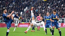 Imagem de Ronaldo marca no triunfo da Juventus e sobe ao topo dos melhores marcadores