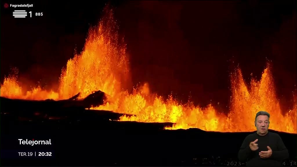 Vulcão entrou em erupção na península islandesa de Reykjanes