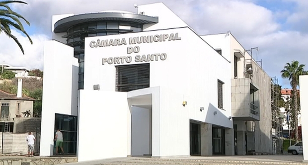 Poltica