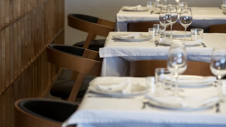 Imagem de Bares e restaurantes reabrem na Madeira entre incerteza e confiança dos empresários