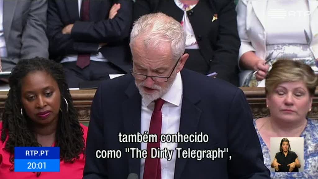 Corbyn acusa Johnson de querer sair da Europa sem qualquer acordo