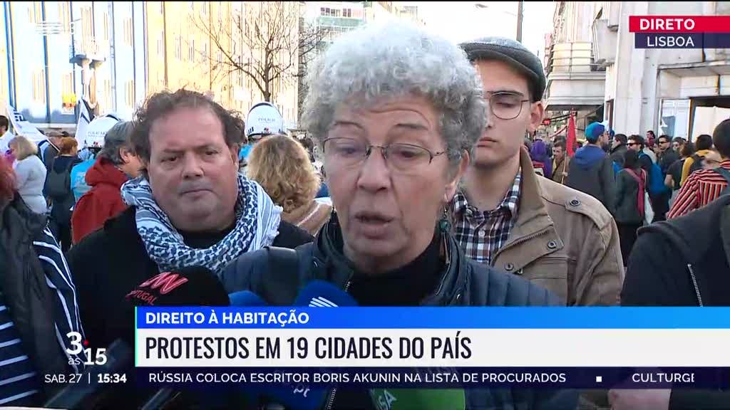 CGTP na rua com manifestantes pelo direito à habitação