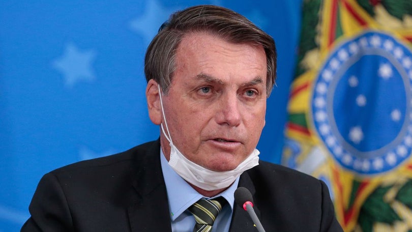 Imagem de Covid-19: Bolsonaro diz que ficar em casa na pandemia é para fracos