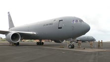 Imagem de Aeronaves KC-46 Pegasus em treinos na Base das Lajes