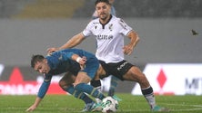 Imagem de Porto dá volta ao marcador e regressa às vitórias