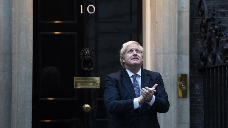 Imagem de Covid-19: Governo britânico prolonga confinamento até 1 de junho