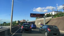 Imagem de Acidente em cadeia provoca trânsito na via rápida