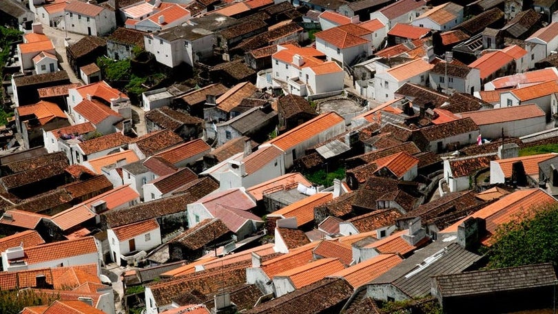 Imagem de Governo desloca enfermeiros para o Corvo para ajudar nos testes à Covid-19