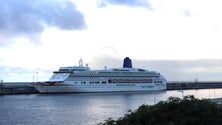 Imagem de Porto do Funchal recebe o transatlântico «Aurora»