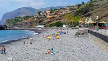 Imagem de Levantada a interdição a banhos na Praia Formosa e Gorgulho