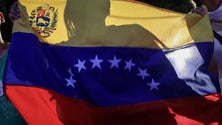 Imagem de Venezuelanos protestam contra baixos salários, falta de produtos básicos e medicamentos
