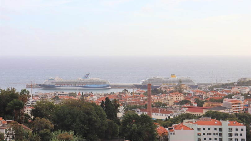 Funchal recebeu três navios com mais de 4 mil pessoas