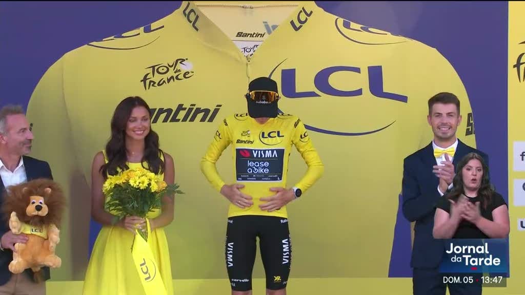Volta a França em Bicicleta. Jonas vingegaard é o primeiro líder