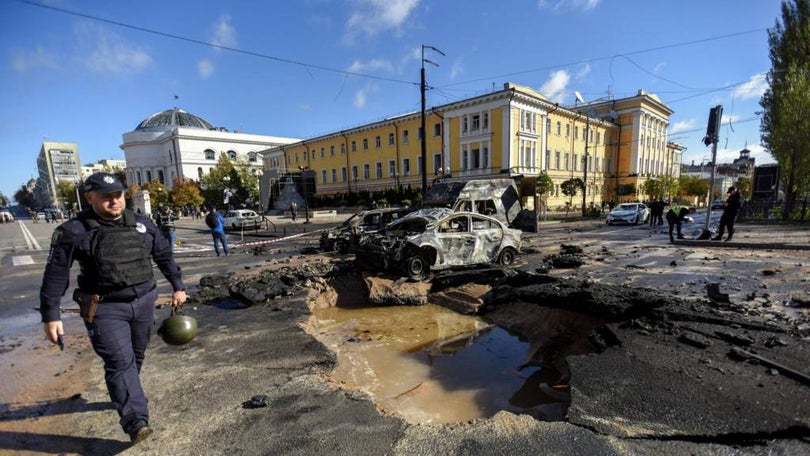 Imagem de Novos ataques russos atingem infraestrutura de energia em Lviv