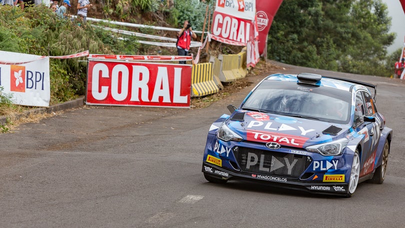 Miguel Nunes é o líder do Rali da Madeira no final do segundo dia