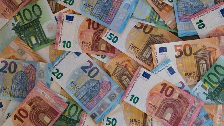 Euro atinge valor mais baixo desde 2020