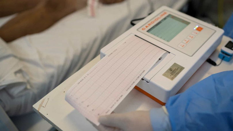 Imagem de Miocardite por infeção é 60 vezes mais frequente do que após vacina