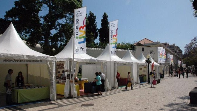 Imagem de Câmara do Funchal promove semana da literatura para ajudar livreiros