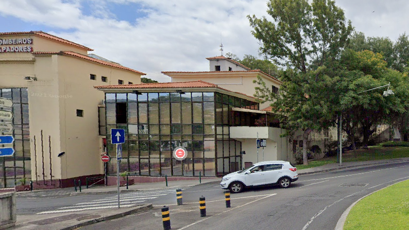 Imagem de Trânsito na zona da rotunda dos Bombeiros Sapadores do Funchal condicionado