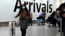Imagem de Covid-19: Bastonário dos Médicos defende medidas mais restritivas nos aeroportos
