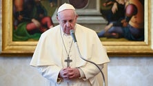 Imagem de Papa convoca orações pelo fim da pandemia