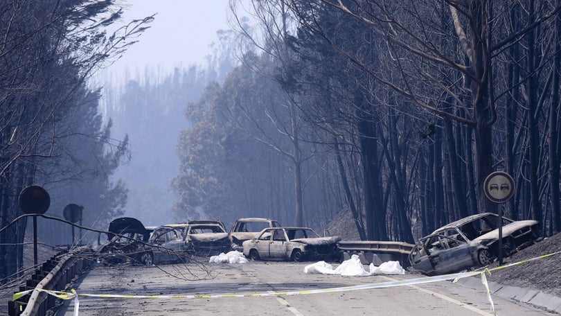 Imagem de Minuto de silêncio nacional hoje às 13h00