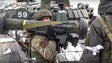 Primeiro-ministro checo pede mais armas para Kiev