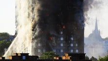 Imagem de Madeirense ferida no incêndio de Londres perde bebé