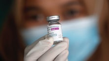Imagem de Menores de 60 anos vacinados com Astrazeneca podem receber 2.ª dose de outra vacina