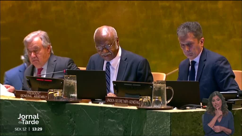 Palestina. Nações Unidas votam resolução que implementa solução de dois Estados