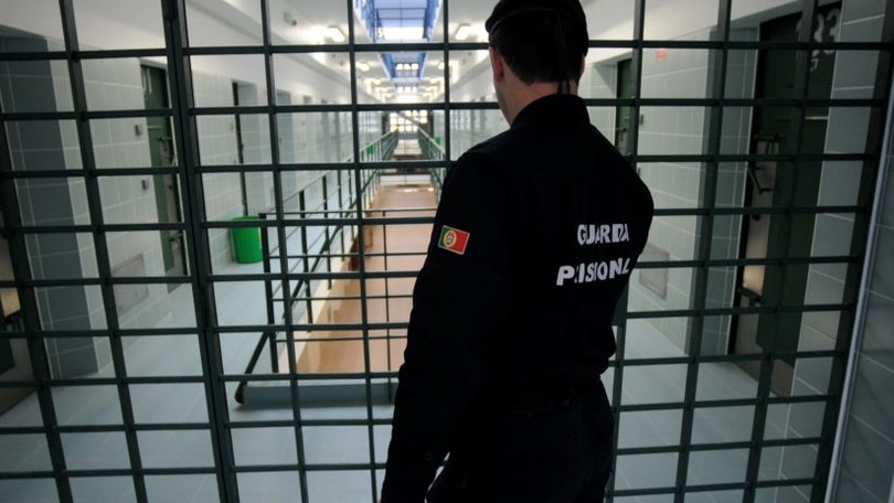 Imagem de Recluso morre na cadeia devido a ataque cardíaco