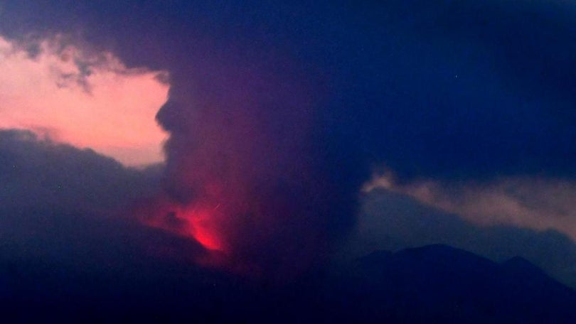 Vulcão em Kyushu entrou em erupção