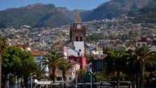 Câmara do Funchal investiu 1 milhão de euros na pavimentação de estradas nas `zonas altas`