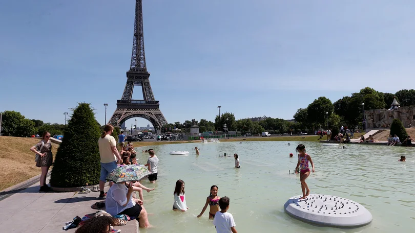 França regista recordes de temperatura em 64 municípios