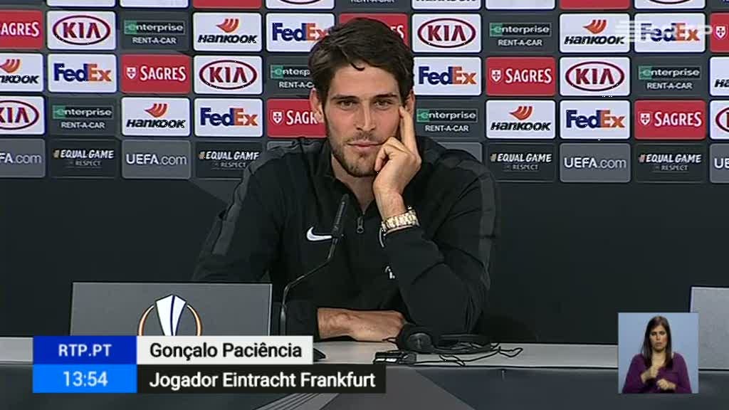 Gon�alo Paci�ncia divide favoritismo entre Eintracht de Frankfurt e Benfica