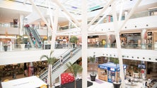 Imagem de Mulher morre ao cair do segundo andar num centro comercial no Funchal