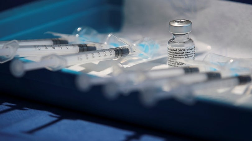 Imagem de Portugal ultrapassa um milhão de pessoas vacinadas com a primeira dose