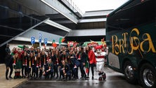 Seleção recebida em festa no Aeroporto antes da visita a Belém (fotogaleria)