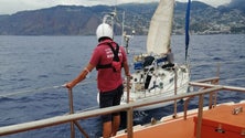 Imagem de Marinha ajuda barco espanhol
