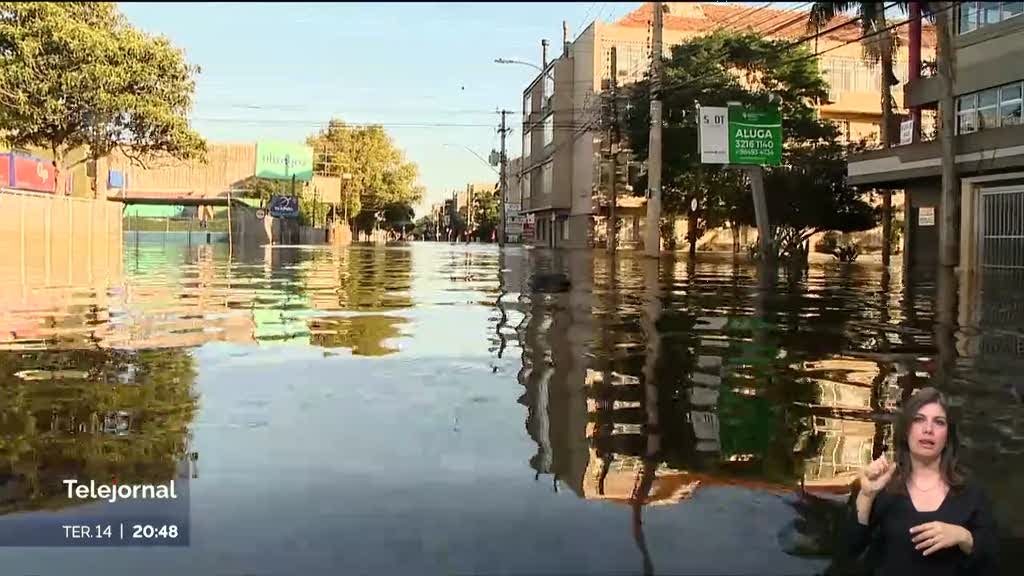 Brasil. Nível das águas voltou a subir em Porto Alegre