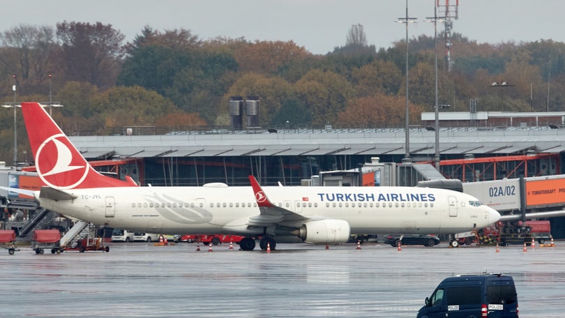 Imagem de Homem armado com filha obriga aeroporto de Hamburgo a permanecer encerrado