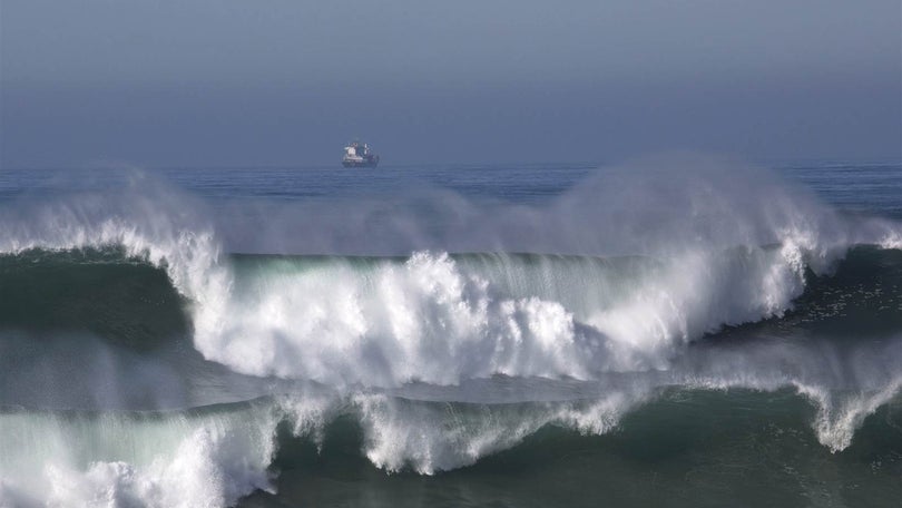 Imagem de Capitania do Porto do Funchal prolonga aviso de agitação marítima até à manha de sábado